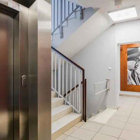 Kiedacza, Darmowy Parking Apartman