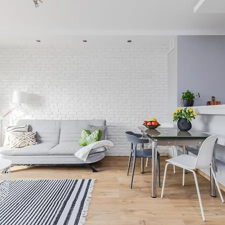 Kiedacza, Darmowy Parking Apartament