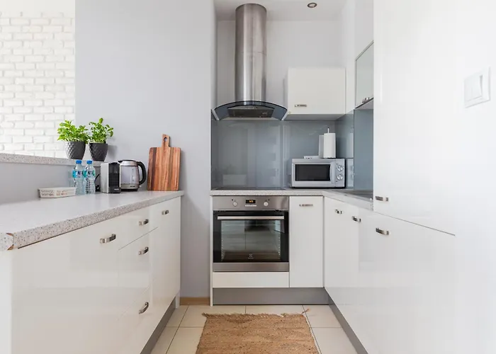 Kiedacza, Darmowy Parking * وارسو