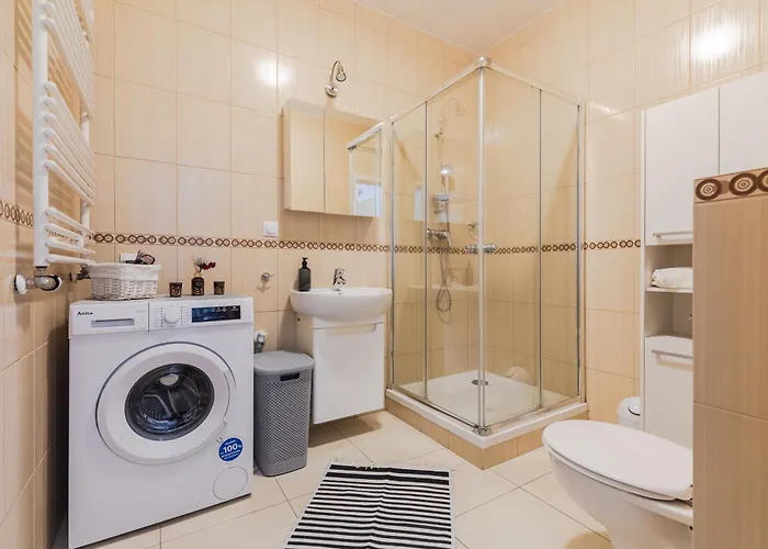 Kiedacza, Darmowy Parking شقة